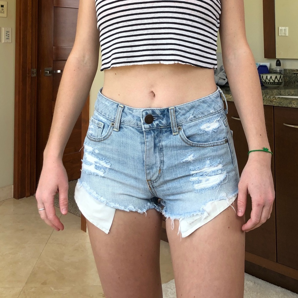 American Eagle light wash high rise denim shorts
